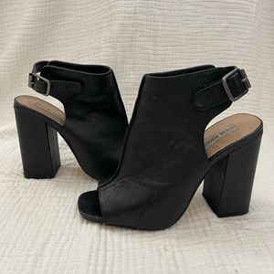 Steve Madden | Peep Toe Black Leather Bootie | Size 7